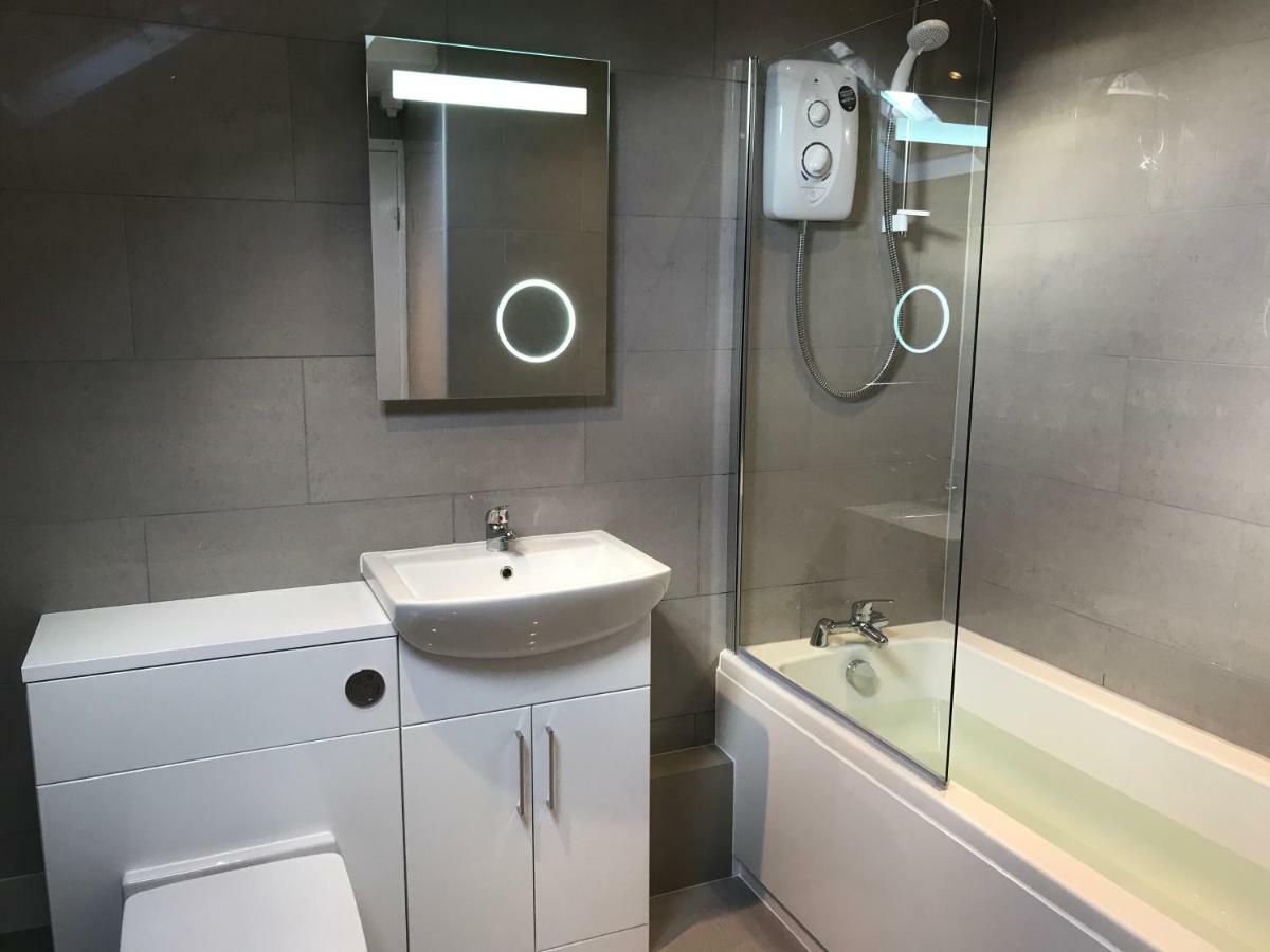 Apartment 5, Cornerhouse Apartments Ландъндо Екстериор снимка