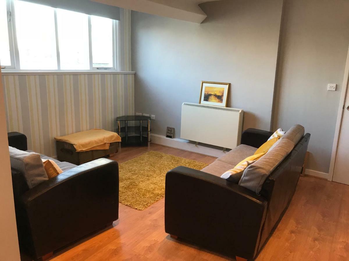Apartment 5, Cornerhouse Apartments Ландъндо Екстериор снимка