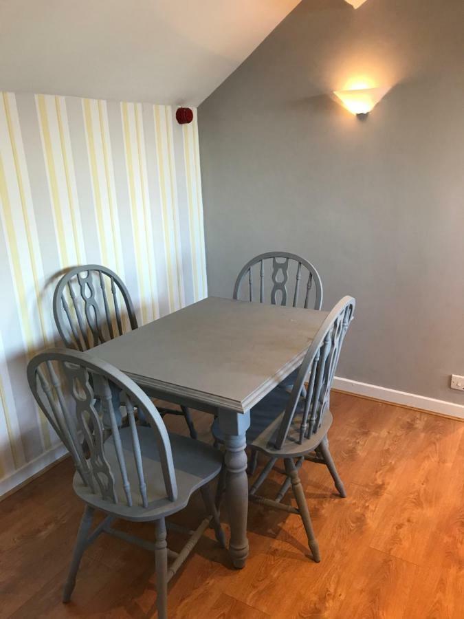 Apartment 5, Cornerhouse Apartments Ландъндо Екстериор снимка