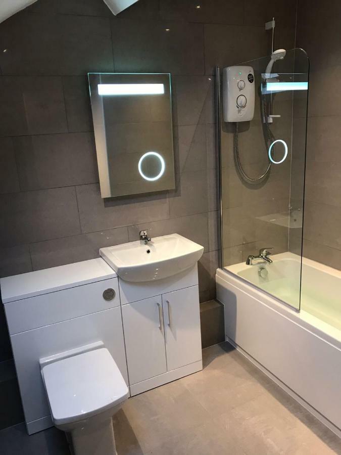 Apartment 5, Cornerhouse Apartments Ландъндо Екстериор снимка